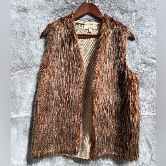 EUC Pink Republic Faux Fur Vest with knit sweater back. Size L - Picture 1 of 7
